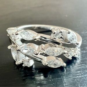 925 Sterling Silver Diamond Cubic Zirconia Cluster Ring Size 8